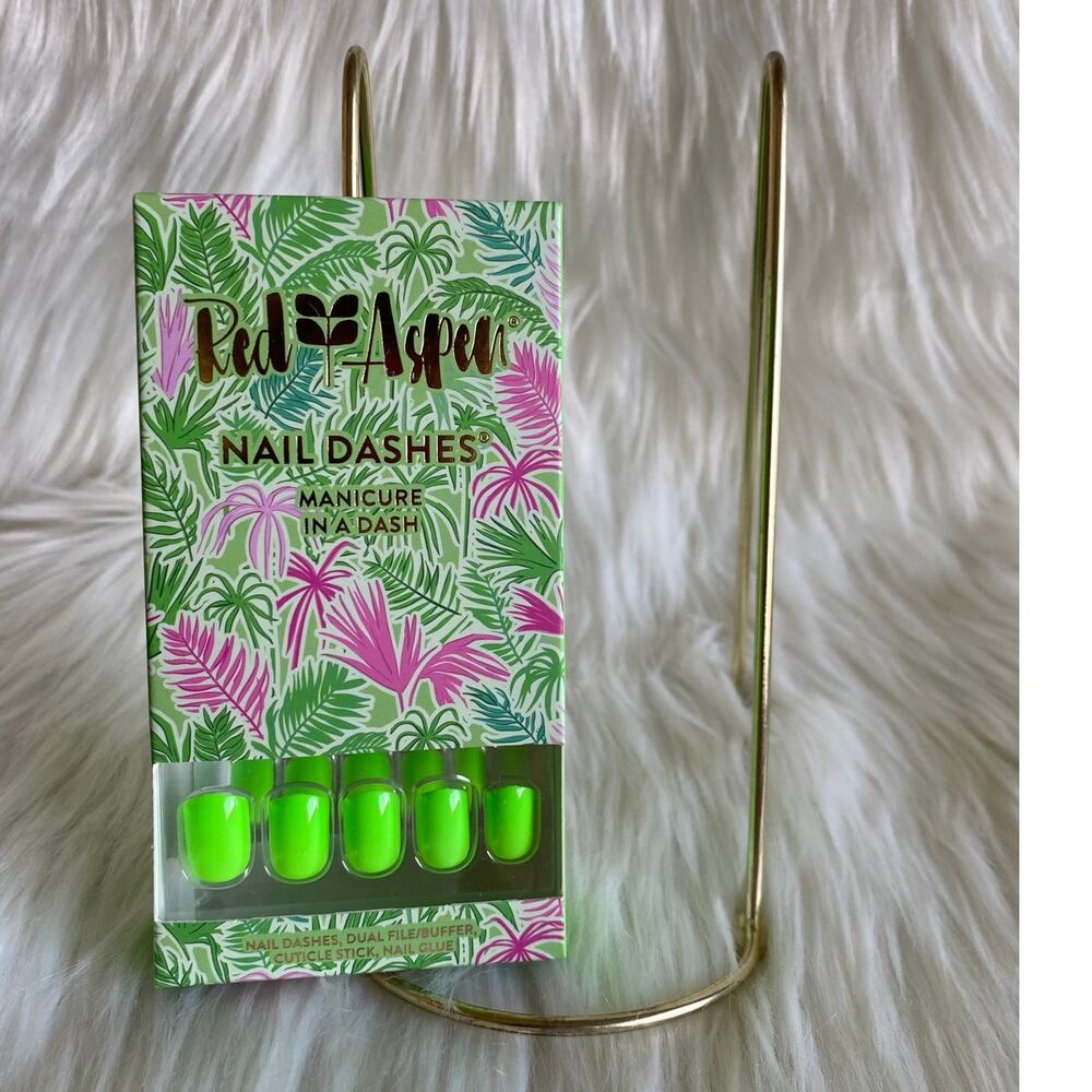 Red Aspen Nail Dashes- Resorting to Bliss (short, square neon green nails)